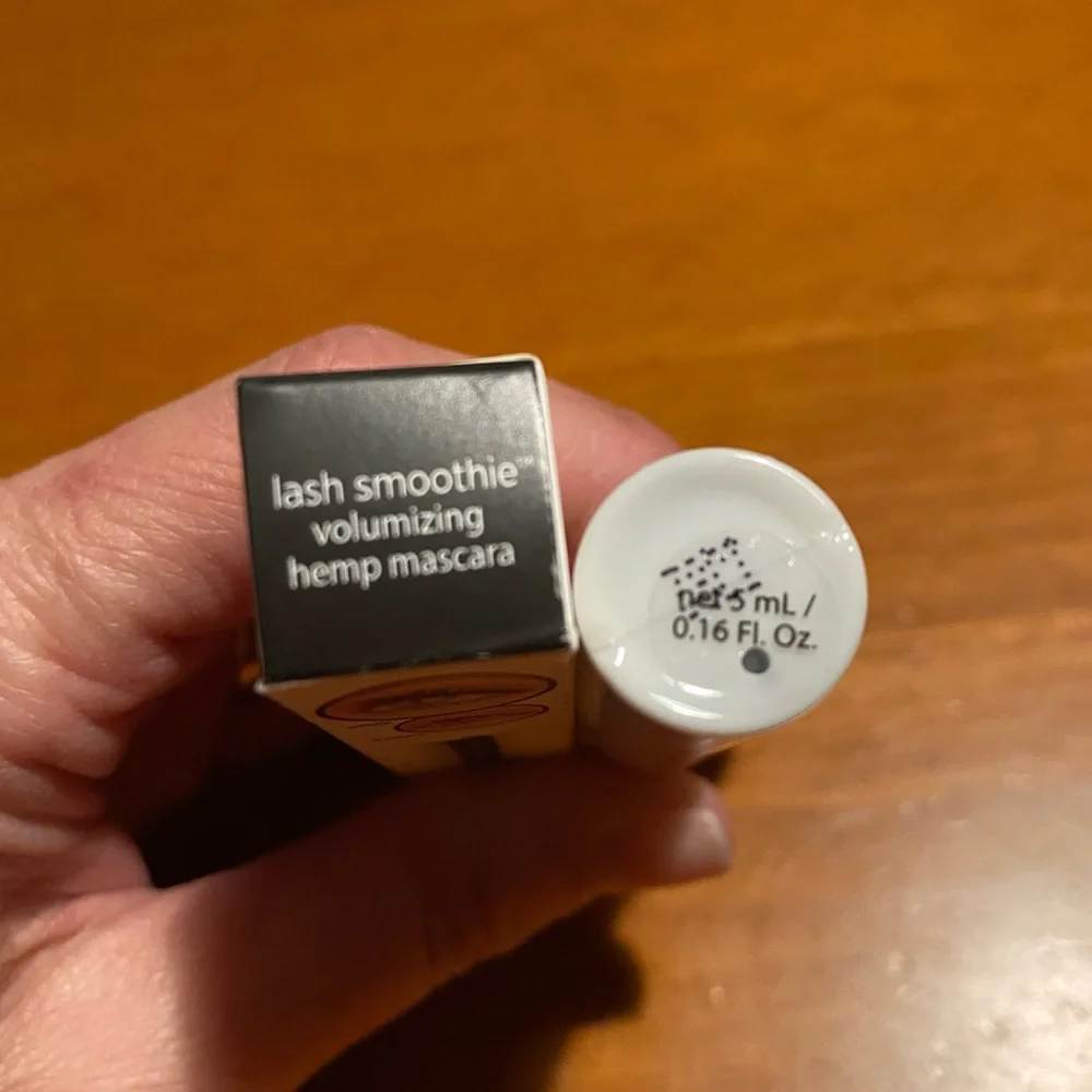 Tarte Lash Smoothie Volumizing Hemp Mascara